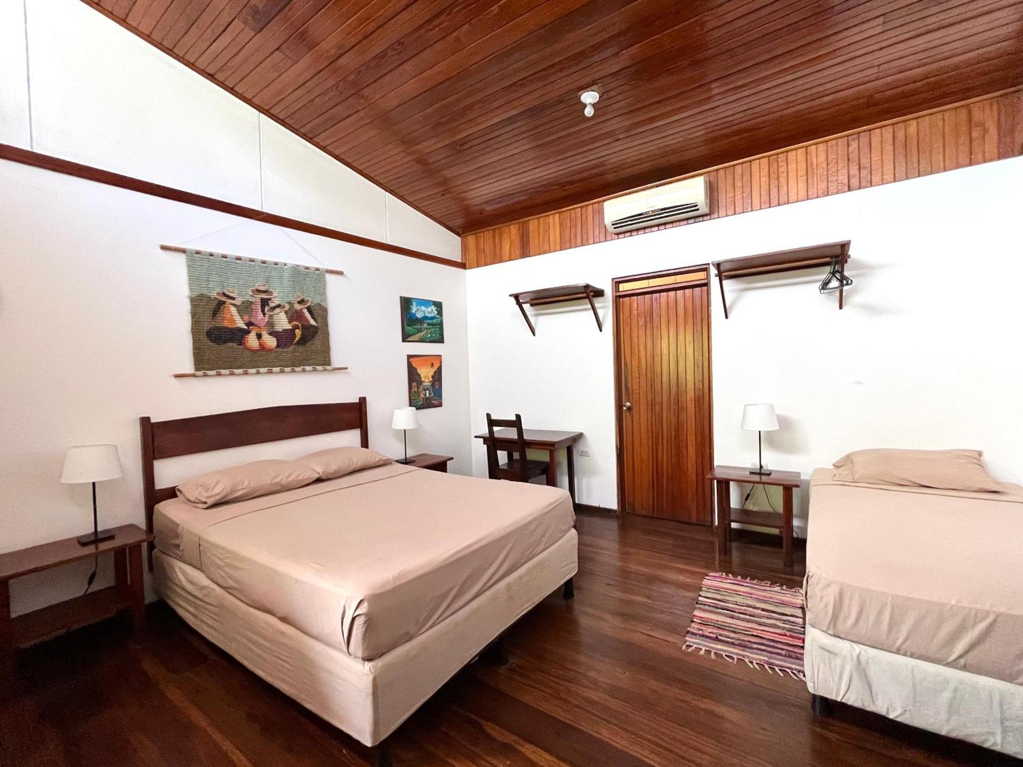 El Clan Hostel Puerto Viejo de Talamanca Esterno foto