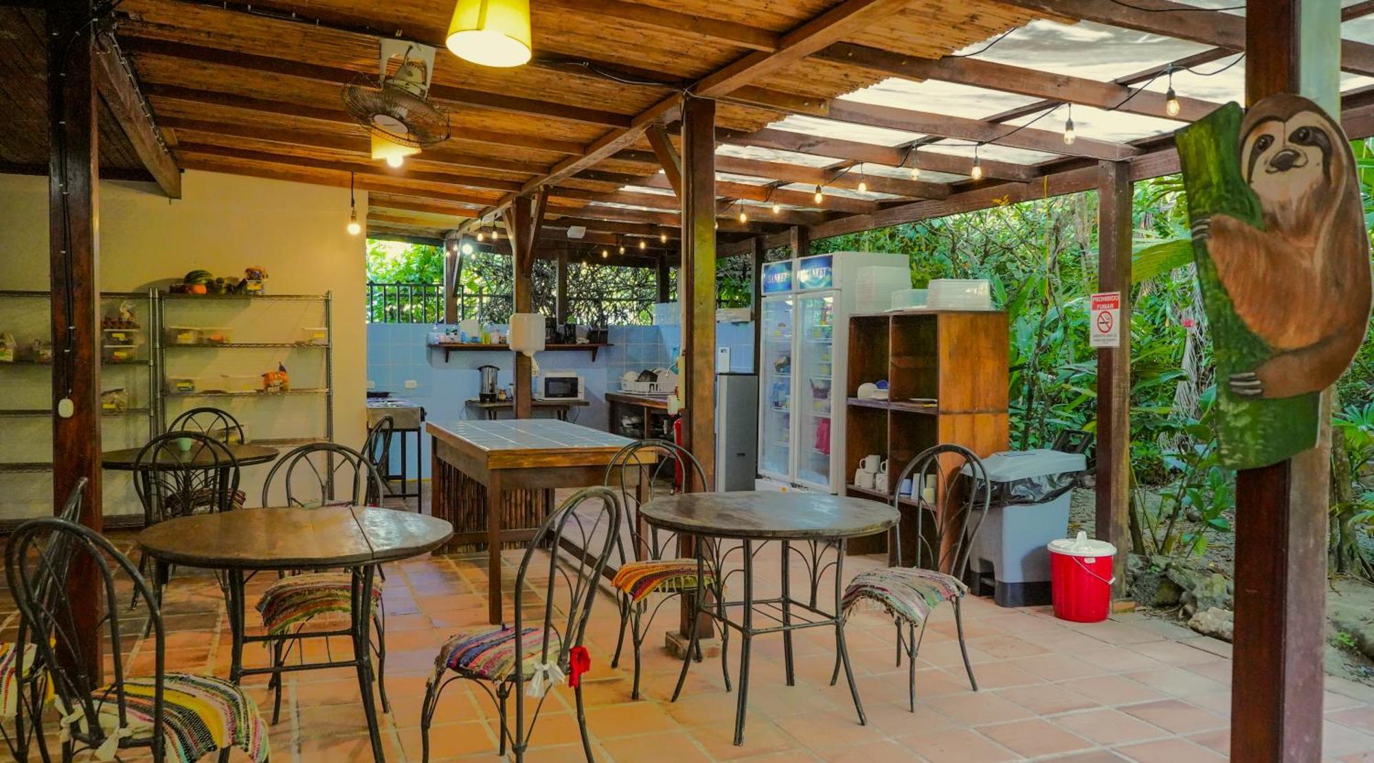 El Clan Hostel Puerto Viejo de Talamanca Esterno foto